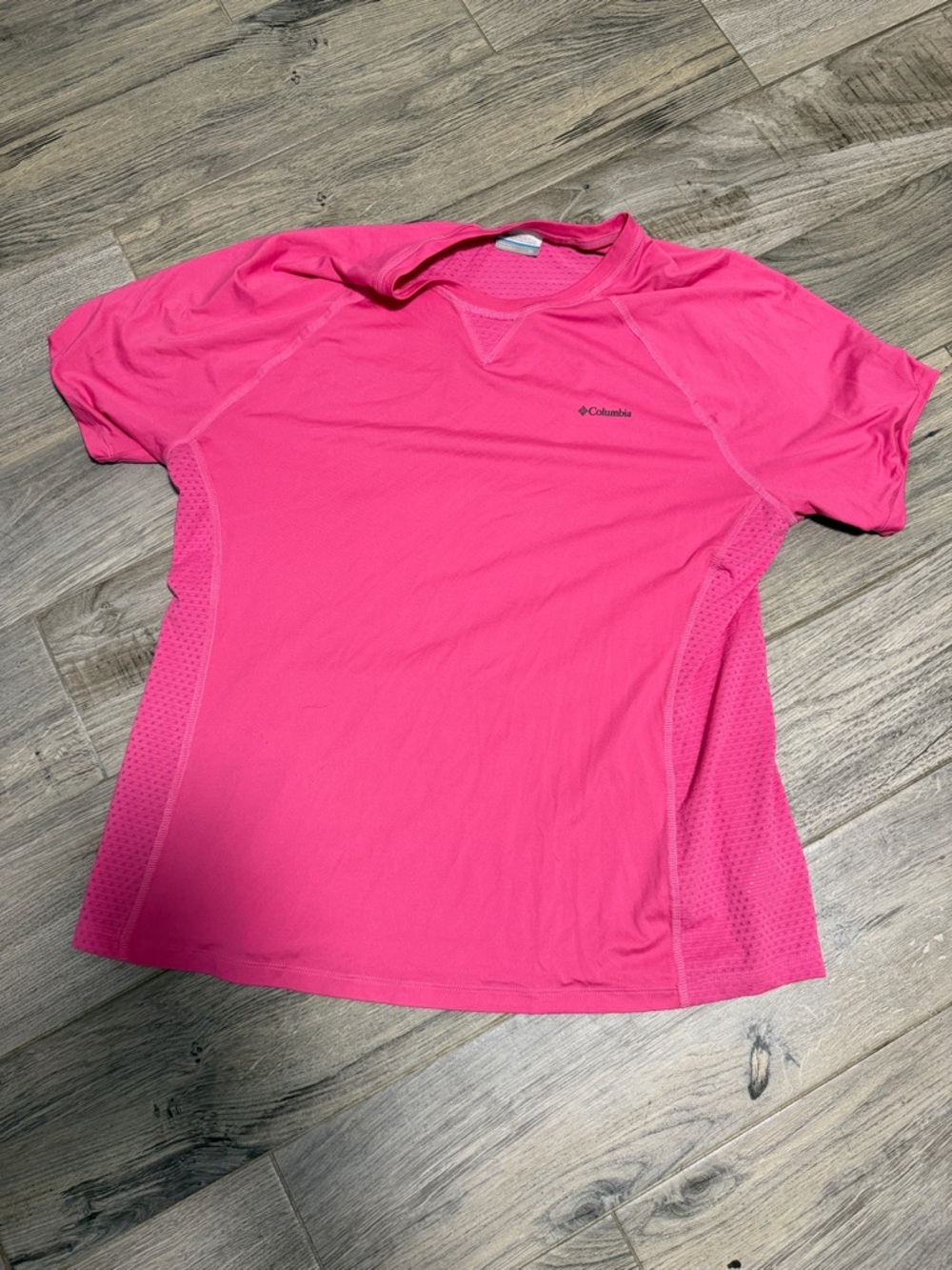 Columbia Hot Pink Performance Short Sleeve Tee